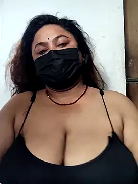 Snapshot of rani130 chatting on 6, 6, 2026 rani130 online show from 6, 6, 2026