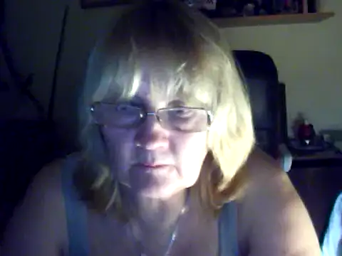 Snapshot of Violet5364 chatting on 8, 3, 2025 Violet5364 online show from 8, 3, 2025