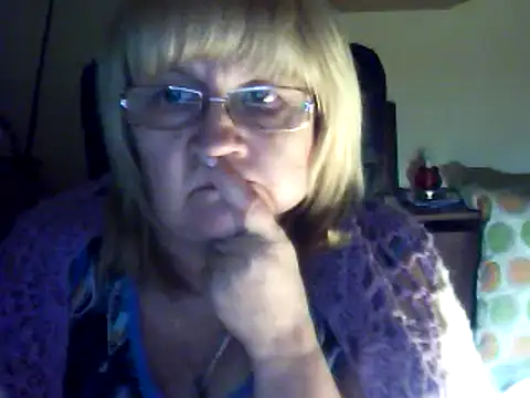 Snapshot of Violet5364 chatting on 3, 3, 2025 Violet5364 online show from 3, 3, 2025