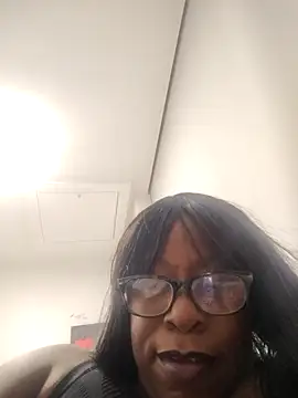 Jazmine-Valentine online show from 7, 11, 2025