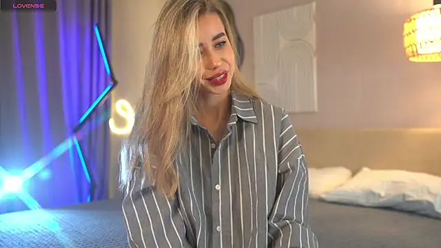  Spring Day  online show from 29, 11, 2025