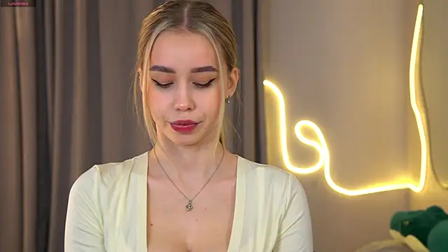  Spring Day  online show from 27, 10, 2025