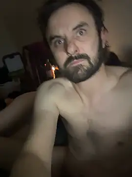 IrishxBrit25 online show from 8, 4, 2026