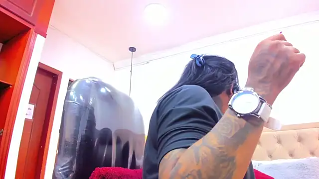 emma purple  online show from 26, 11, 2025