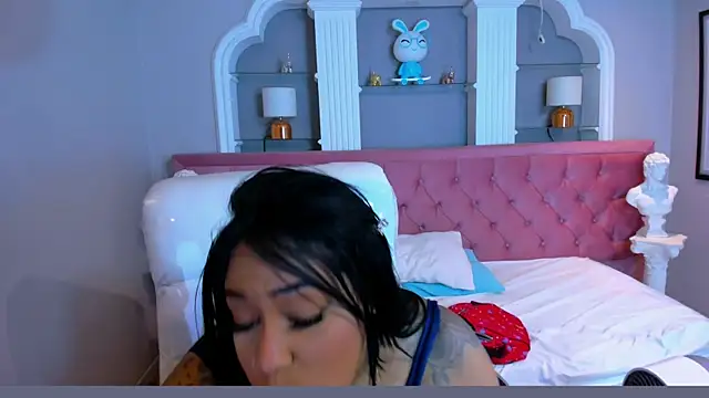 emma purple  online show from 11, 2, 2025