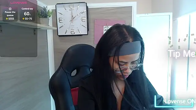 Sussan love01 online show from 27, 2, 2025