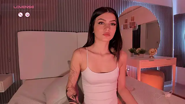 Snapshot of Giselle_royy chatting on 11, 11, 2025 Giselle royy online show from 11, 11, 2025