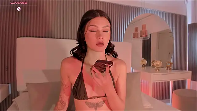 Giselle royy online show from 6, 10, 2025