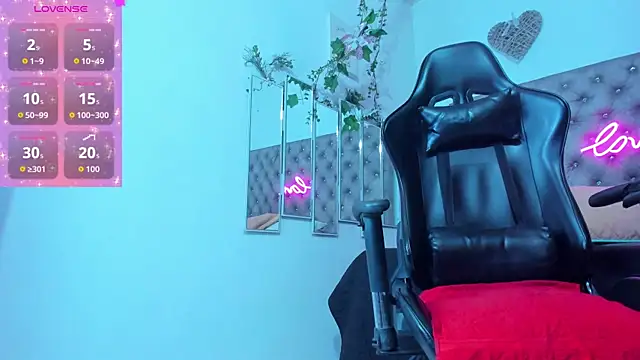 Naomii Viper online show from 27, 11, 2025