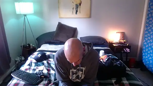 TommyDoggg online show from 28, 3, 2026
