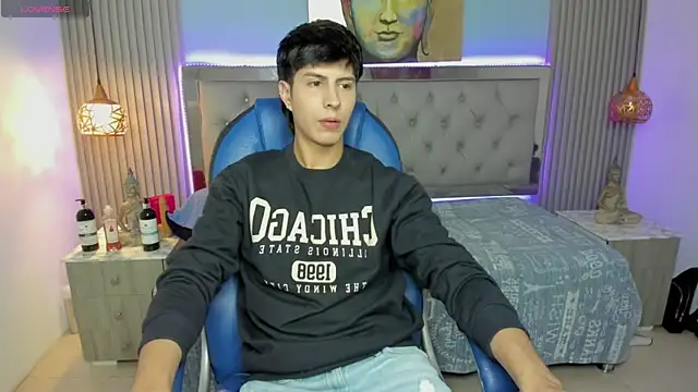 Estiv18  online show from 25, 11, 2025