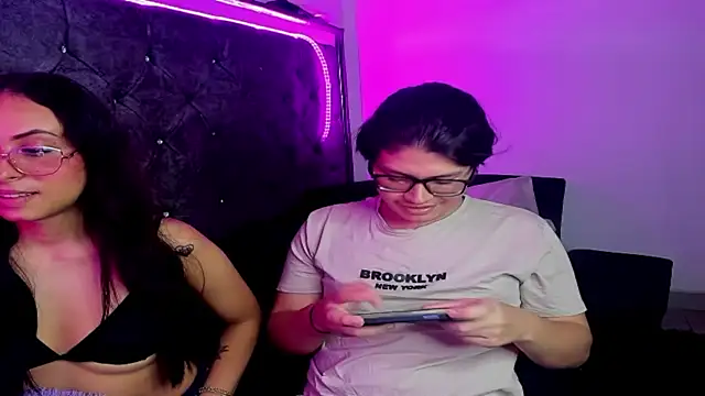 EmilyPacho  online show from 28, 11, 2025