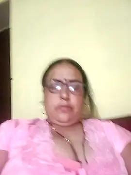 Snapshot of Kiyara8 chatting on 1, 3, 2025 Kiyara8 online show from 1, 3, 2025
