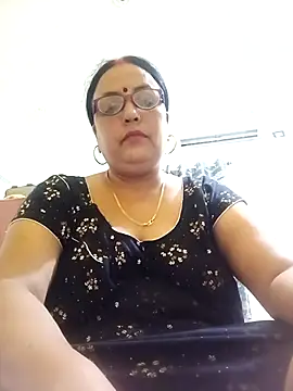 Snapshot of Kiyara8 chatting on 1, 10, 2025 Kiyara8 online show from 1, 10, 2025