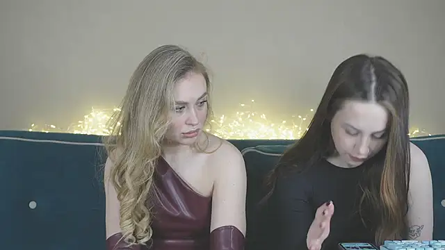 Snapshot of girlstirp chatting on 27, 2, 2025 girlstirp online show from 27, 2, 2025