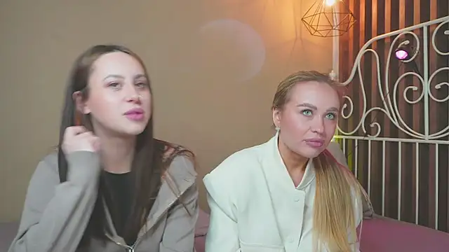 Snapshot of girlstirp chatting on 17, 2, 2025 girlstirp online show from 17, 2, 2025