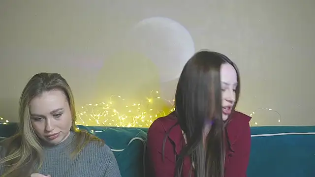 Snapshot of girlstirp chatting on 10, 3, 2025 girlstirp online show from 10, 3, 2025