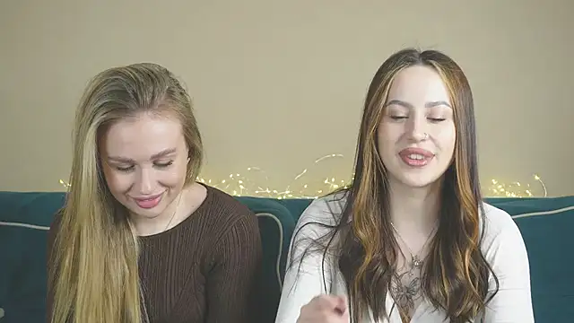 Snapshot of girlstirp chatting on 1, 3, 2025 girlstirp online show from 1, 3, 2025