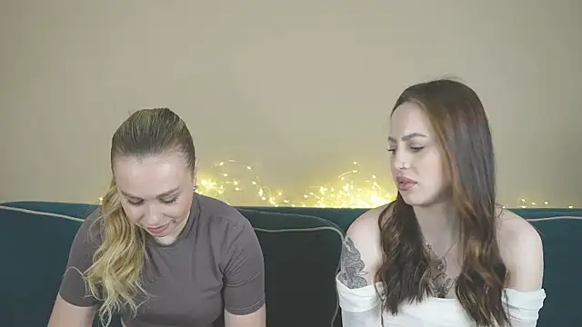 Snapshot of girlstirp chatting on 28, 2, 2025 girlstirp online show from 28, 2, 2025