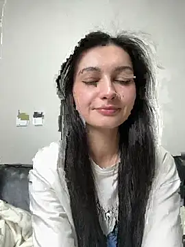 lunalovelee online show from 9, 3, 2026