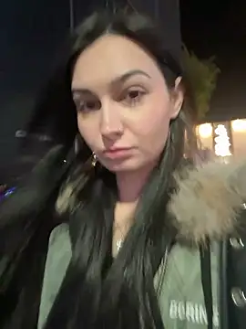 lunalovelee online show from 1, 11, 2025