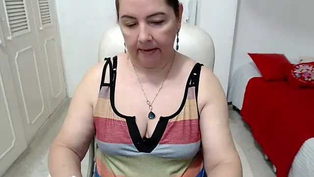 Snapshot of leonela_69 chatting on 15, 6, 2026 leonela 69 online show from 15, 6, 2026