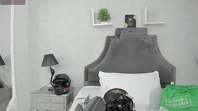 EmiliaRose  online show from 14, 11, 2025