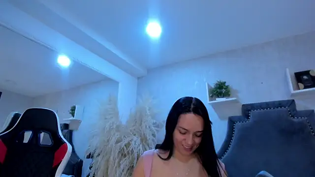 EmiliaRose  online show from 9, 4, 2026