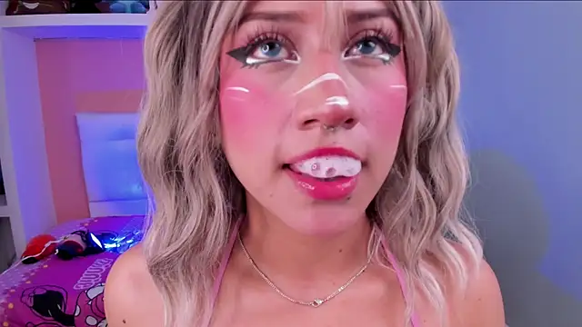 miss   megan online show from 19, 12, 2025