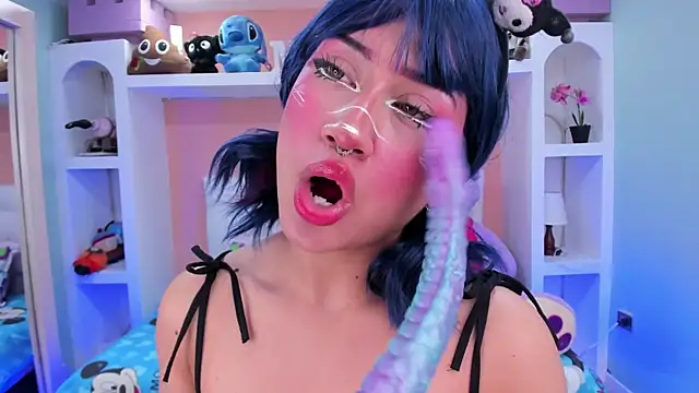 Snapshot of miss___megan chatting on 22, 10, 2025 miss megan online show from 22, 10, 2025