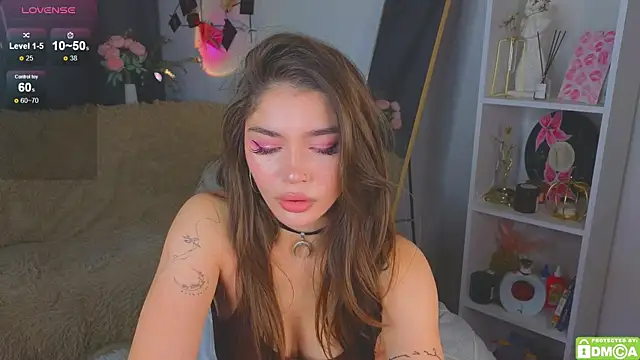 Caroline  Brown online show from 29, 11, 2025