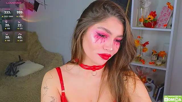 Caroline  Brown online show from 30, 10, 2025