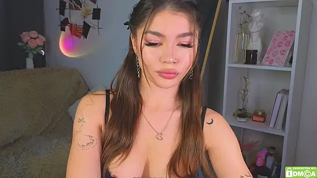 Snapshot of Caroline__Brown chatting on 9, 10, 2025 Caroline Brown online show from 9, 10, 2025