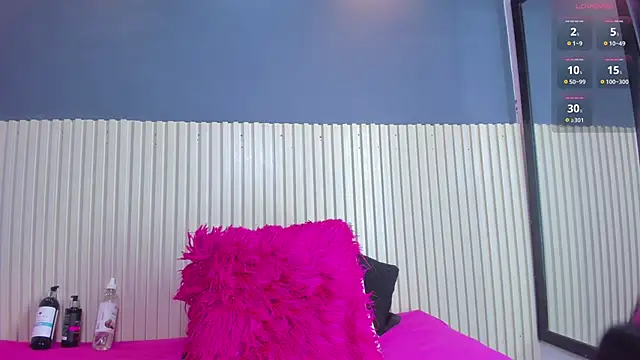 Snapshot of Aida-nicolle chatting on 28, 11, 2025 Aida-nicolle online show from 28, 11, 2025