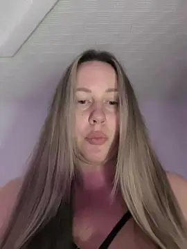 Mona Plus online show from 5, 1, 2026