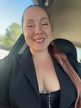 Mona Plus online show from 5, 4, 2026