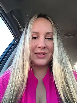 Snapshot of Mona_Plus chatting on 10, 11, 2025 Mona Plus online show from 10, 11, 2025