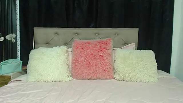 Snapshot of rebeka_kenye chatting on 17, 3, 2025 rebeka kenye online show from 17, 3, 2025