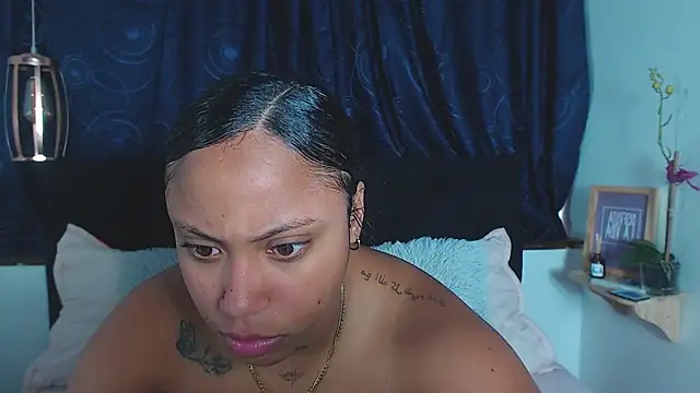 Snapshot of rebeka_kenye chatting on 18, 2, 2025 rebeka kenye online show from 18, 2, 2025