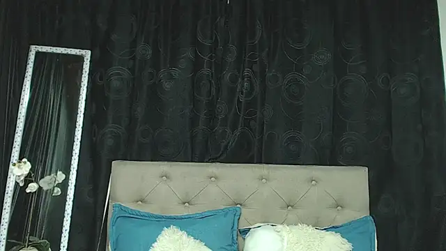 Snapshot of rebeka_kenye chatting on 6, 3, 2025 rebeka kenye online show from 6, 3, 2025