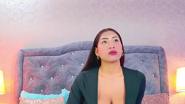 YesyHills online show from 15, 4, 2026