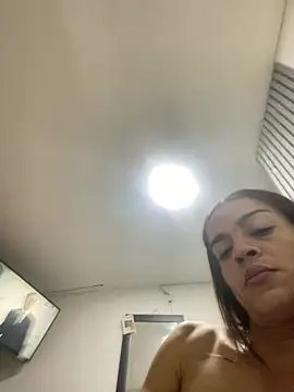 Snapshot of Dollcatalina chatting on 8, 7, 2026 Dollcatalina online show from 8, 7, 2026