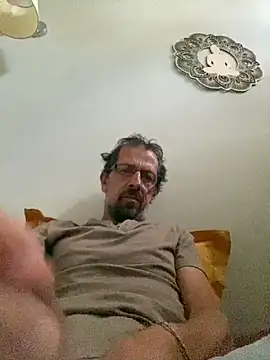 Snapshot of createur34 chatting on 16, 5, 2026 createur34 online show from 16, 5, 2026