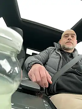 Bleueyez007 online show from 22, 2, 2025