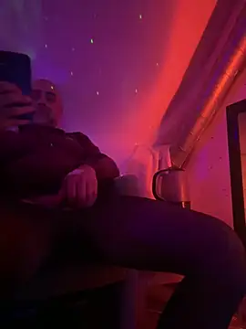 Bleueyez007 online show from 17, 3, 2025