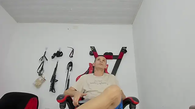 Isak Millan online show from 14, 11, 2025