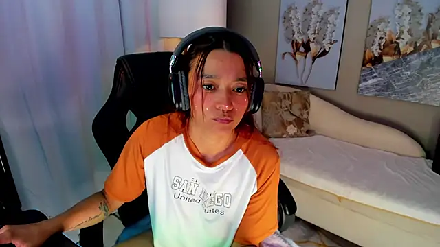 charlotte bluee online show from 12, 6, 2026