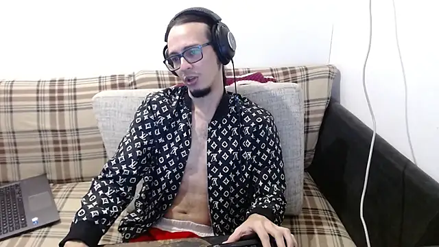 cholitohermoso online show from 7, 7, 2026