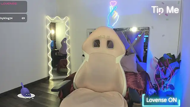 LUDO KITTY TAY online show from 25, 2, 2025
