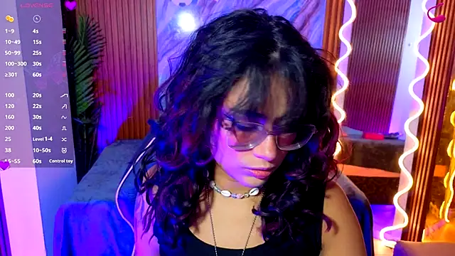 Snapshot of kristen_tay chatting on 22, 7, 2026 kristen tay online show from 22, 7, 2026